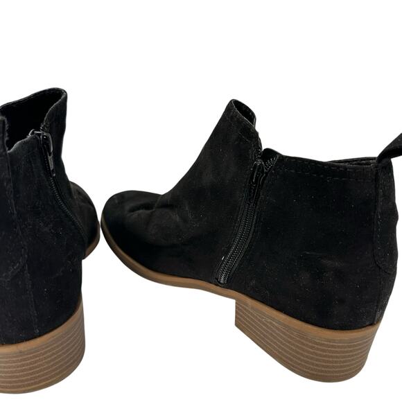 Black Ankle Booties Faux Leather Suede Round Toe Zip Time & Tru 9 Wide - Picture 4 of 6
